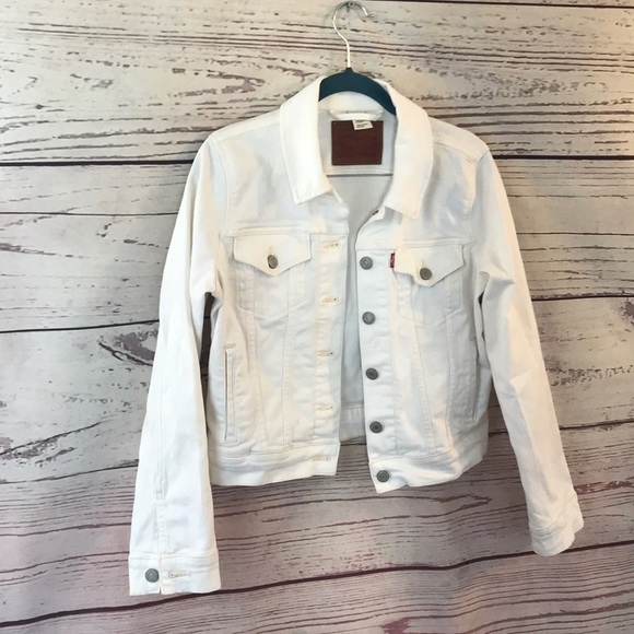 Levi’s women’s white denim cropped jean jacket